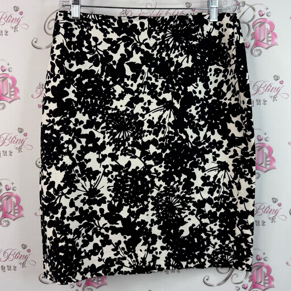 Banana Republic skirt flowers color block Black and White Floral Pencil Skirt